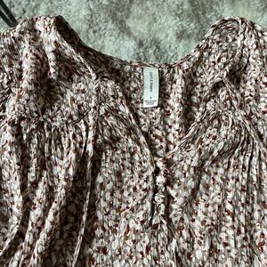 Gentle Fawn Women's Floral Blouse - Red and Cream